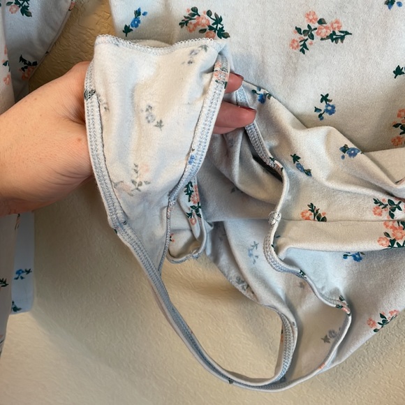 Victoria’s Secret PINK Baby Blue Floral Bodysuit - Size M - Picture 3 of 5